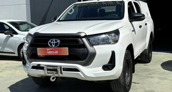 TOYOTA HILUX D-4D 150CV DOBLE CABINA GX 5p