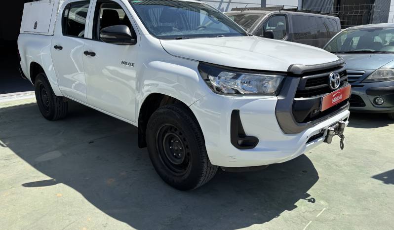 TOYOTA HILUX D-4D 150 CV DOBLE CABINA GX 5P lleno