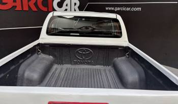 Toyota Hilux 2.4D 150CV MT DOBLE CABINA GX 5P 5PL lleno
