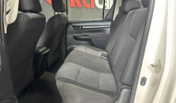 Toyota Hilux 2.4D 150CV MT DOBLE CABINA GX 5P 5PL lleno