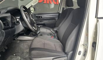 Toyota Hilux 2.4D 150CV MT DOBLE CABINA GX 5P 5PL lleno