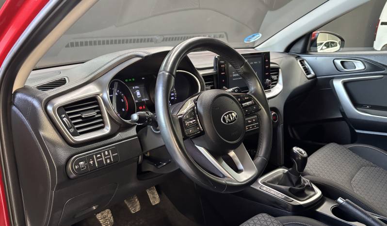 KIA Ceed Drive Hybrid EcoDynamics 1.6 MHEV iMT 136 CV lleno
