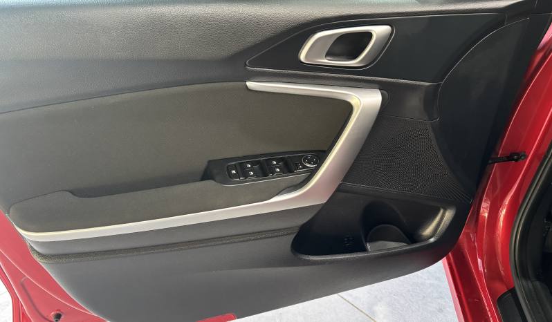 KIA Ceed Drive Hybrid EcoDynamics 1.6 MHEV iMT 136 CV lleno