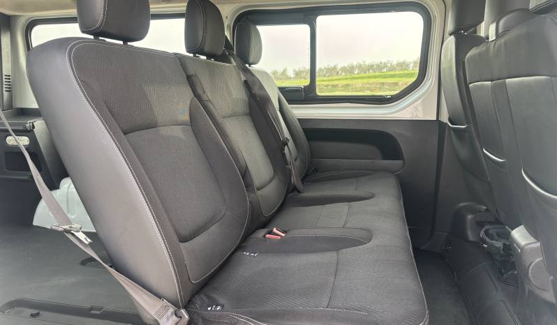 Nissan NV300 Combi 2.0 dCi 120CV L2H1 lleno