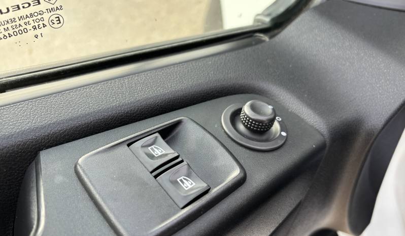 Nissan NV300 Combi 2.0 dCi 120CV L2H1 lleno