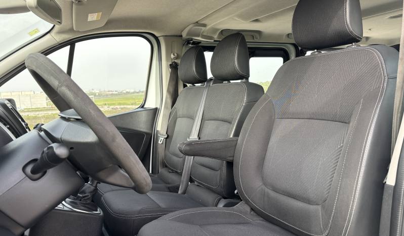 Nissan NV300 Combi 2.0 dCi 120CV L2H1 lleno