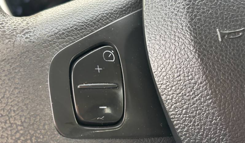 Nissan NV300 Combi 2.0 dCi 120CV L2H1 lleno