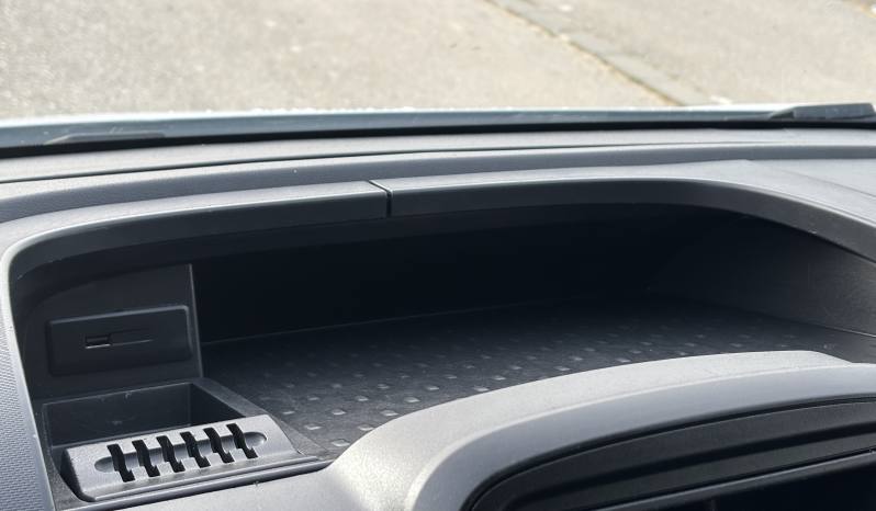 Nissan NV300 Combi 2.0 dCi 120CV L2H1 lleno