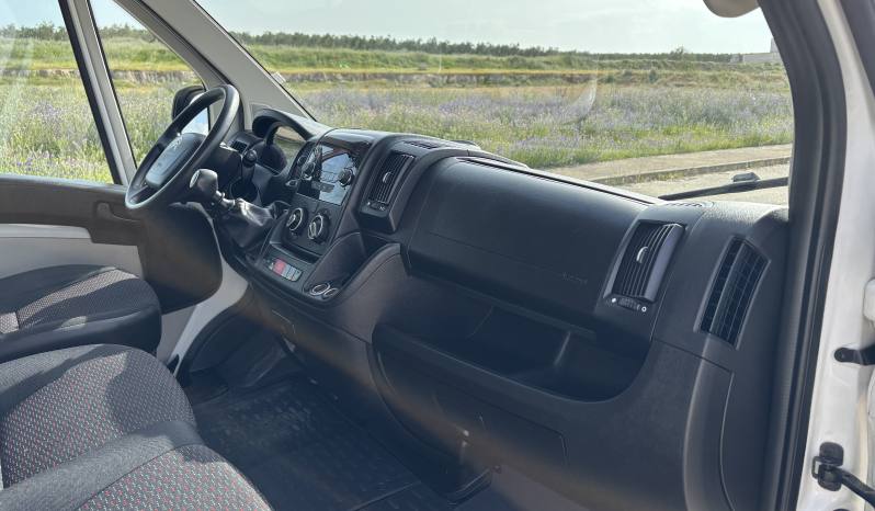 Citroën Jumper Combi 33 L2H2 BLUE HDi 140CV lleno