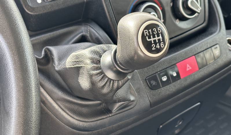 Citroën Jumper Combi 33 L2H2 BLUE HDi 140CV lleno