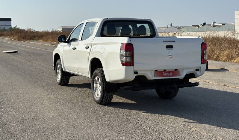 Mitsubishi L200 Doble Cabina 2.2 DI-D 150 CV Automática lleno