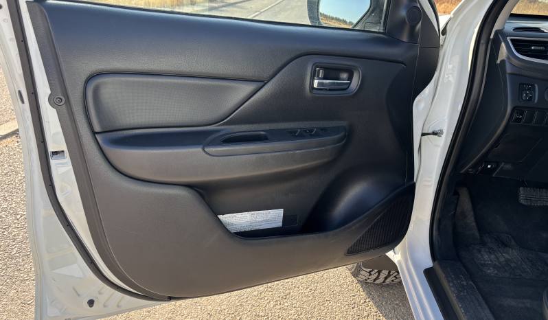 Mitsubishi L200 Doble Cabina 2.2 DI-D 150 CV Automática lleno