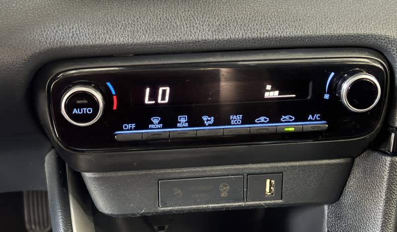 TOYOTA YARIS 120H BUSINESS PLUS | HÍBRIDO | AUTOMÁTICO E-CVT lleno