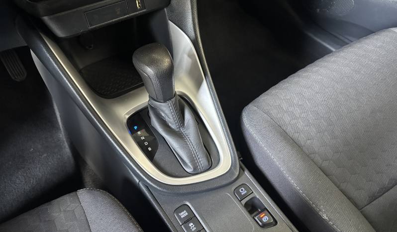 TOYOTA YARIS 120H BUSINESS PLUS | HÍBRIDO | AUTOMÁTICO E-CVT lleno