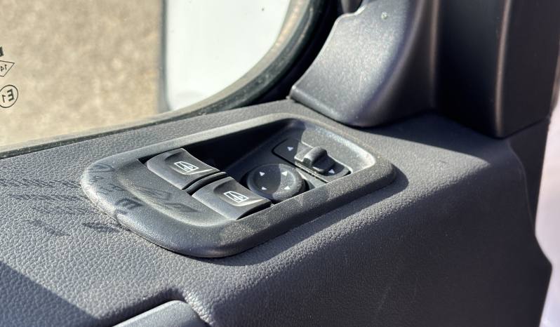 NISSAN NV400 INTERSTAR L2H2 136 CV lleno
