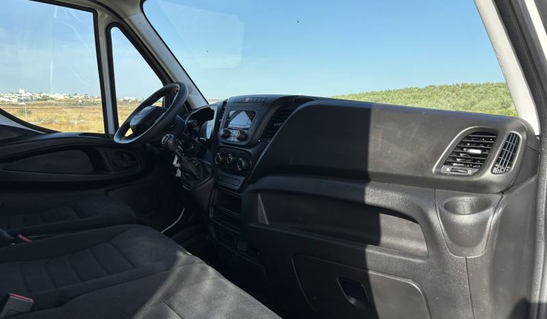 IVECO DAILY 35 2.3 TD L2H2 lleno