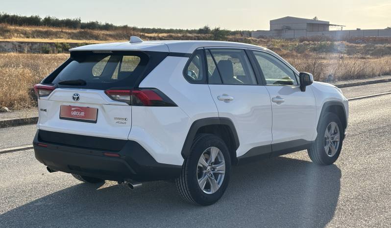 TOYOTA RAV4 200H E-CVT AWD-i BUSINESS lleno