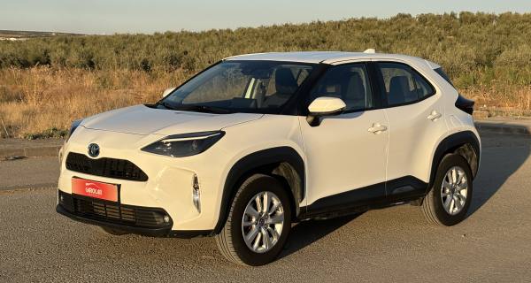 TOYOTA YARIS CROSS 120H 1.5 BUSINESS PLUS