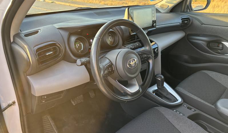 TOYOTA YARIS CROSS 120H 1.5 BUSINESS PLUS lleno