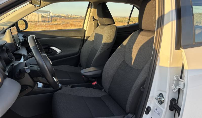 TOYOTA YARIS CROSS 120H 1.5 BUSINESS PLUS lleno