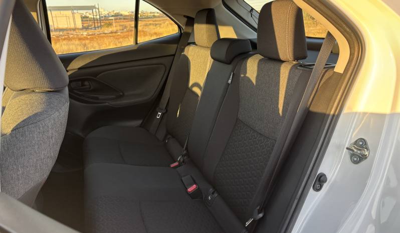 TOYOTA YARIS CROSS 120H 1.5 BUSINESS PLUS lleno